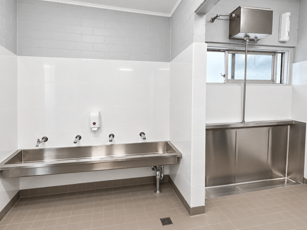 Carinya School – Student Toilets — image 8